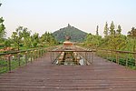 山 塔 鼎 桥
