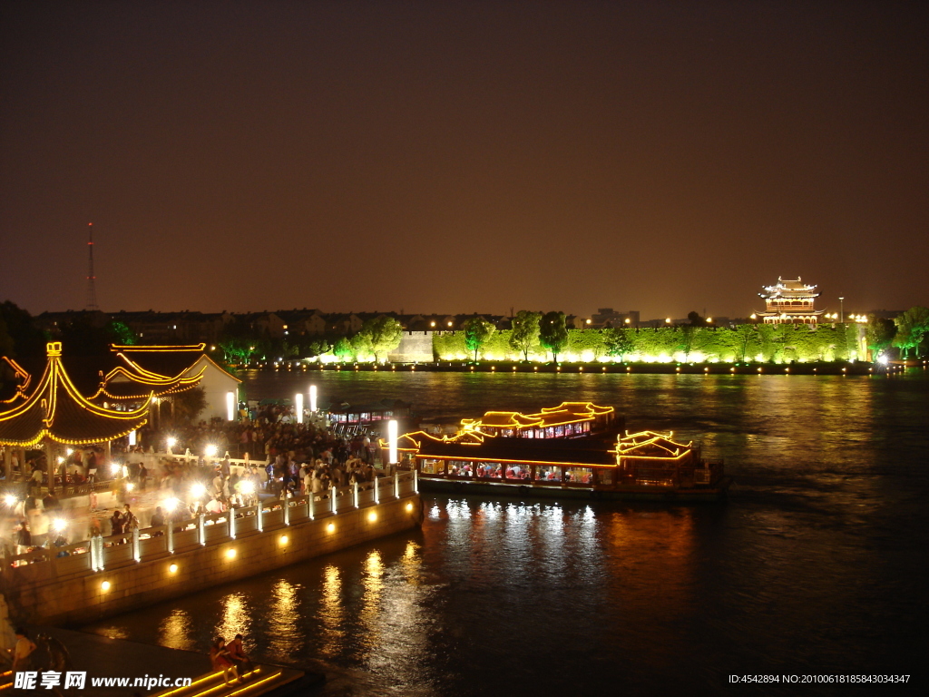 运河夜景