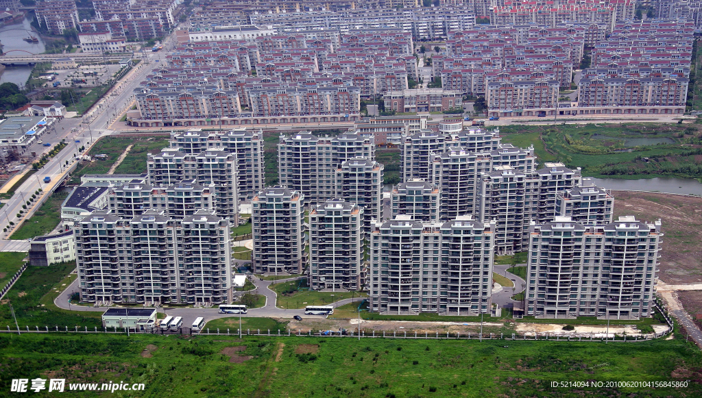 航拍房地产1