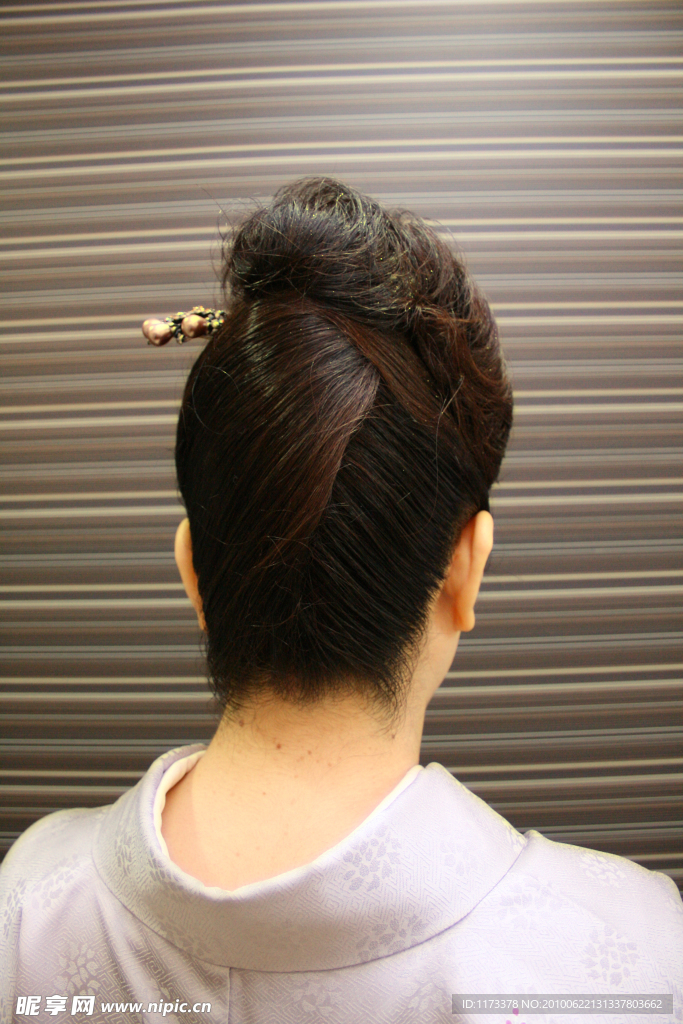 头部 后脑勺 日式发型 日本女士