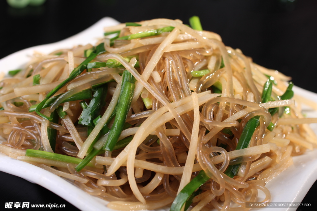 土豆韭菜炒粉条