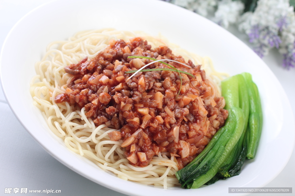 肉酱捞面