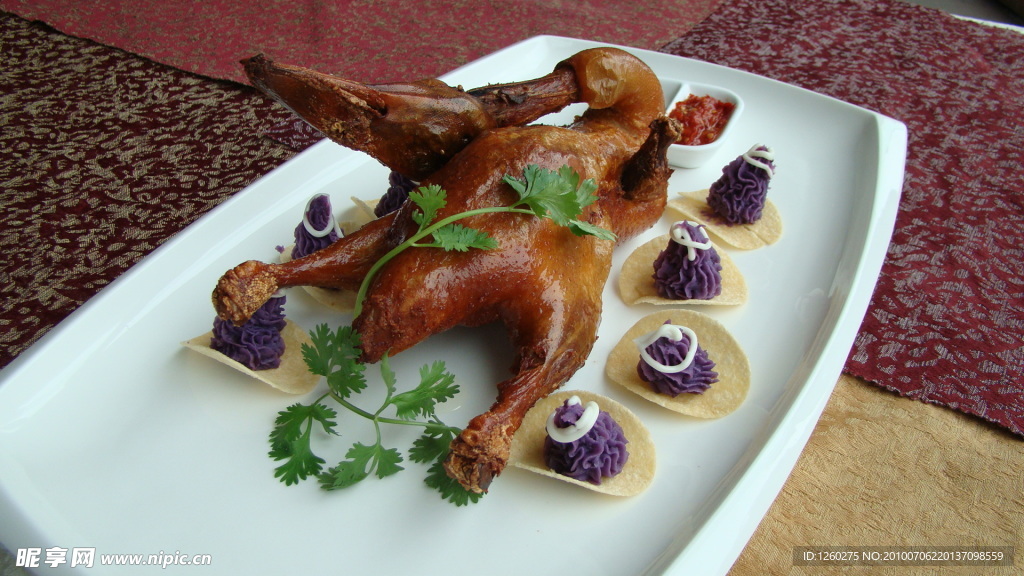 紫薯酥皮鸭