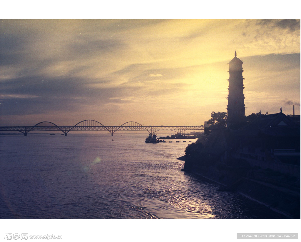 锁江楼远景