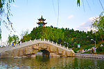 小桥凉亭