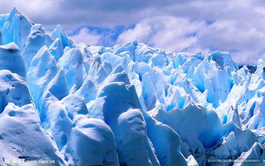 高清雪山大图