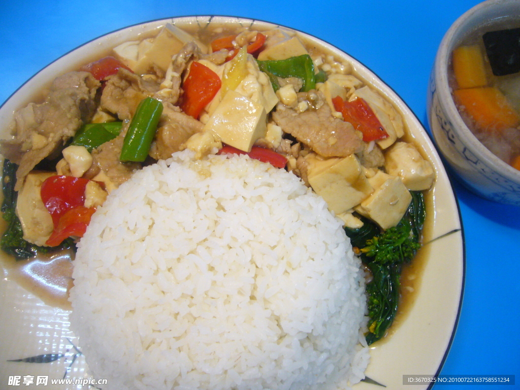 豆腐肉片饭