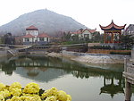 人工湖