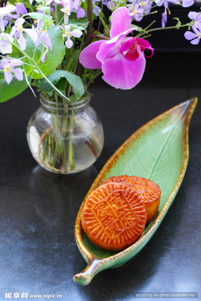 室内花瓶月饼特写