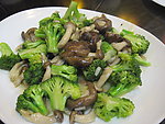西兰花清炒香菇