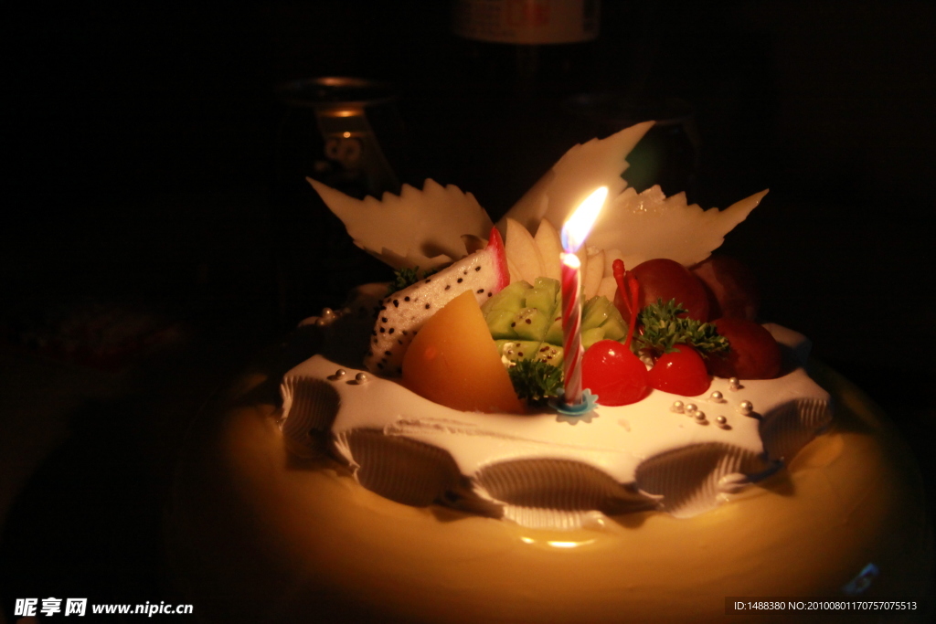 生日烛光(横构)