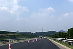 走在高速路上