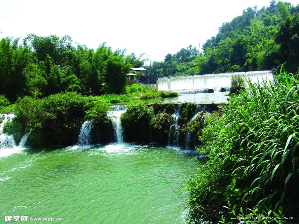 广西柳州新圩瀑布