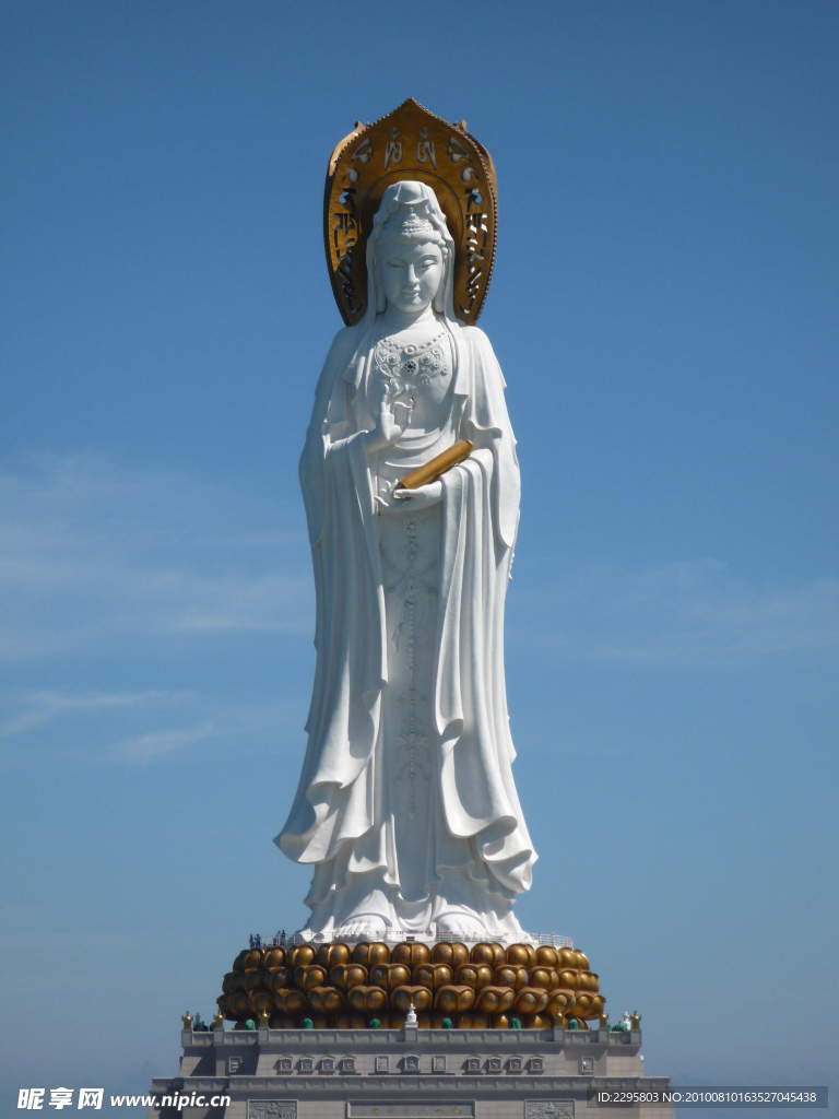 观音雕塑