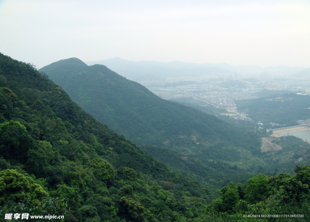 高山远眺风光