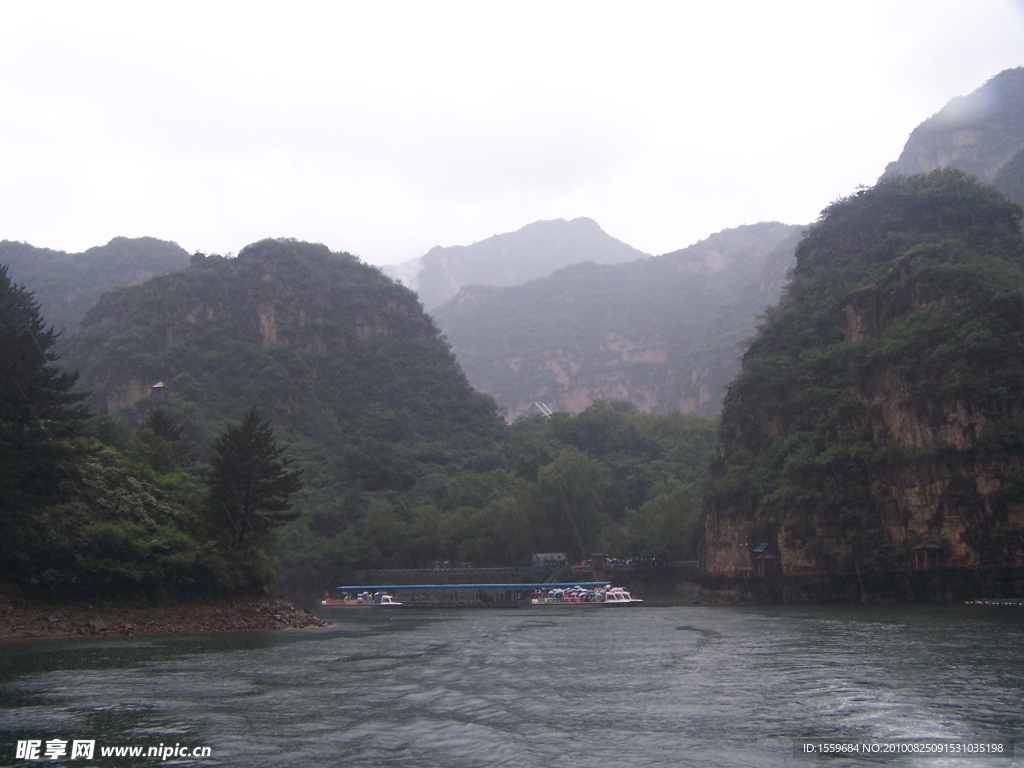 龙庆峡