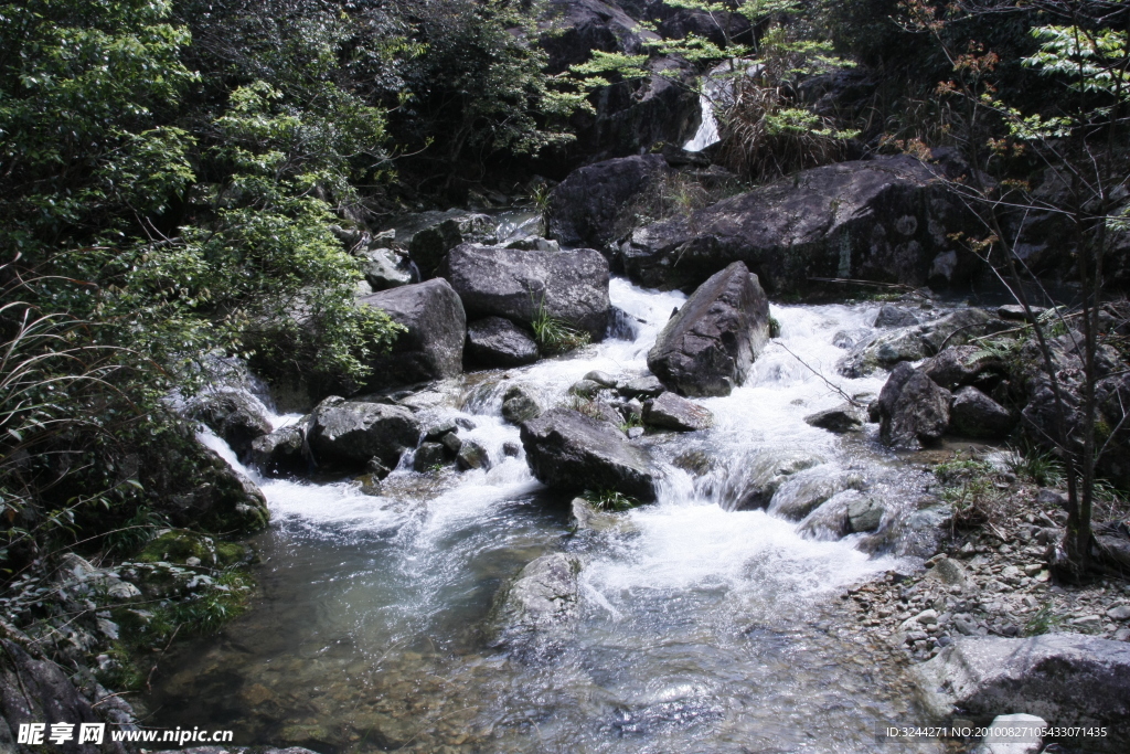 小溪