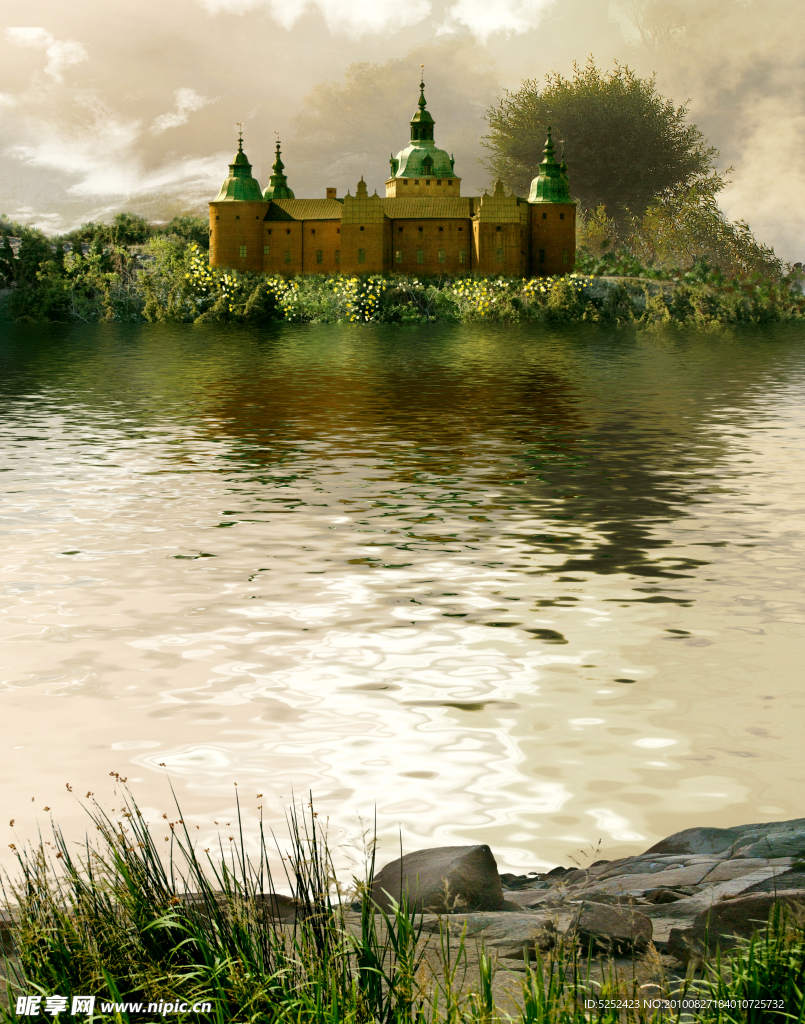 湖岸边的古堡