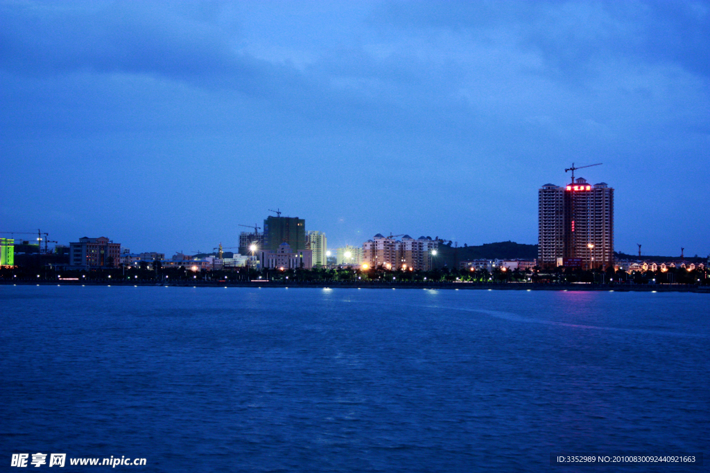 海港的夜