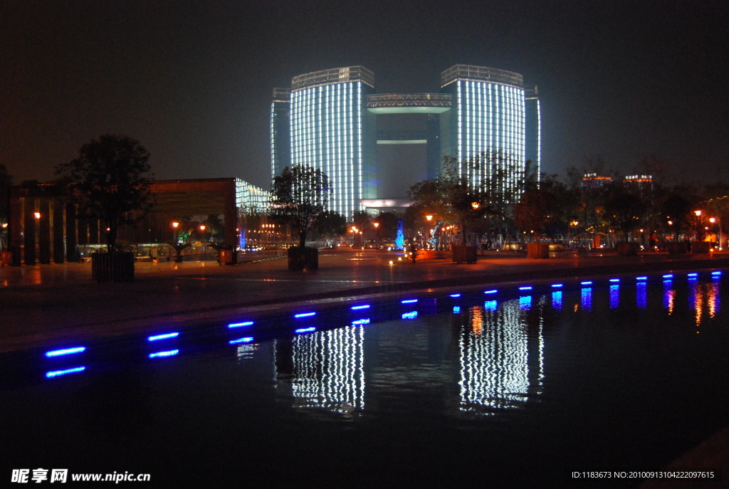 钱江新城 市民中心 夜景