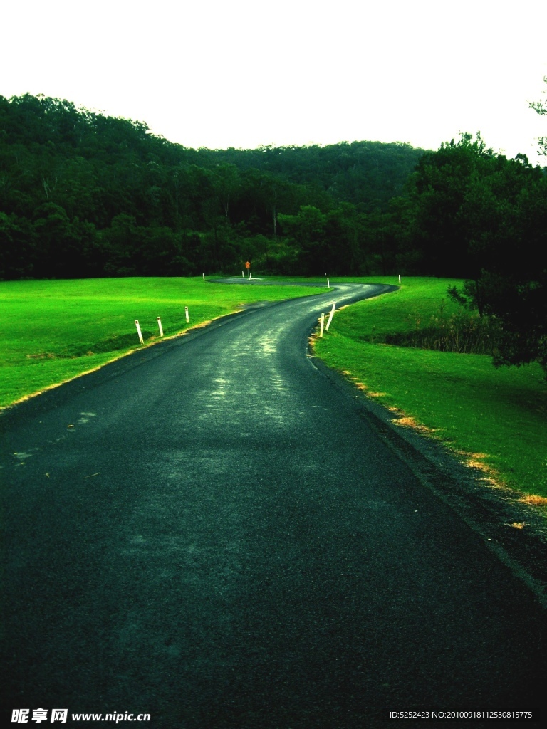 漂亮的马路