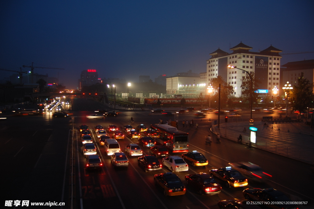 东单夜景