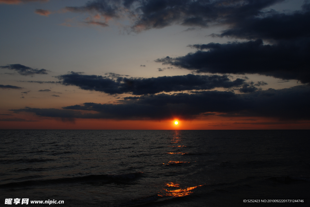 夕阳海景