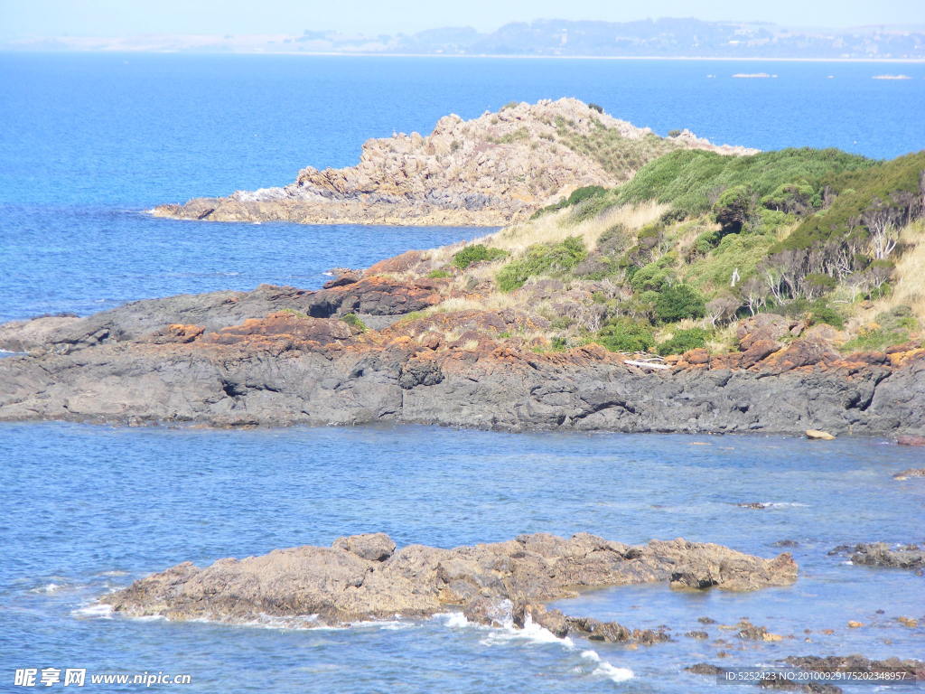 海中岛屿风光