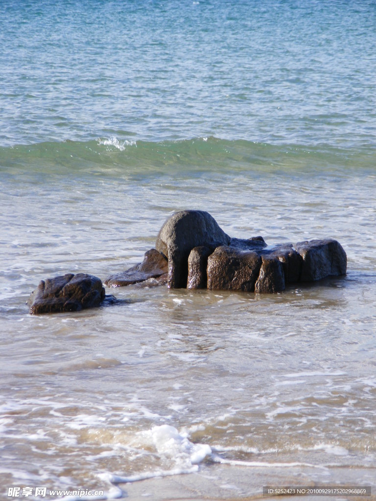 海岸礁石