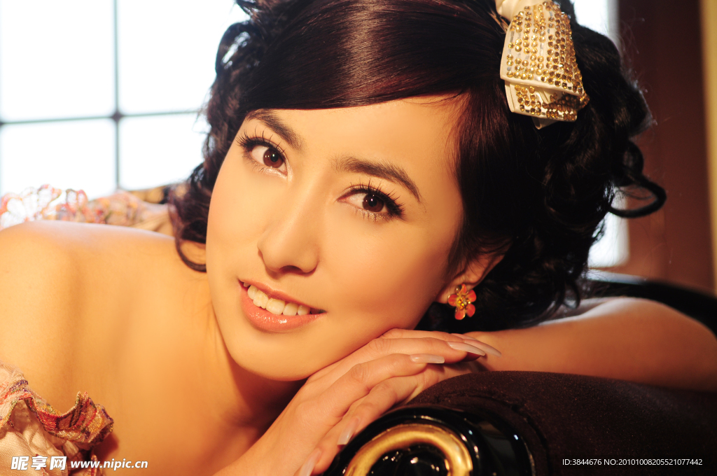 漂亮美女