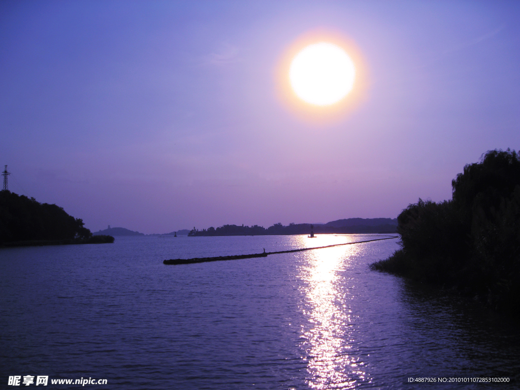 太湖夕阳无限好