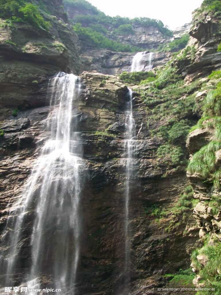 庐山瀑布美景