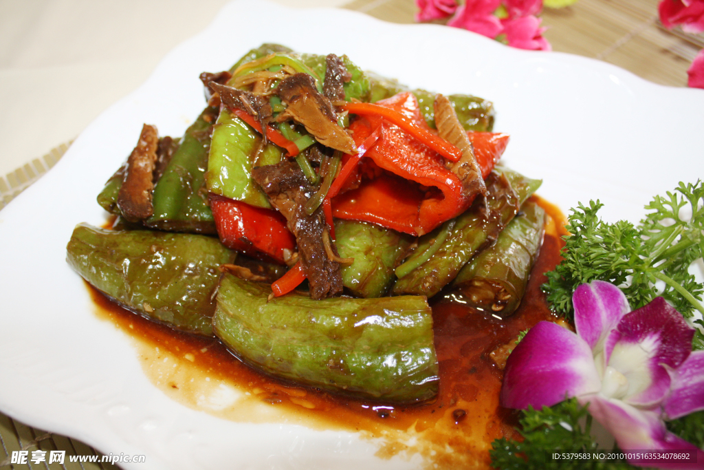 豆豉鲮鱼炒虎皮尖椒