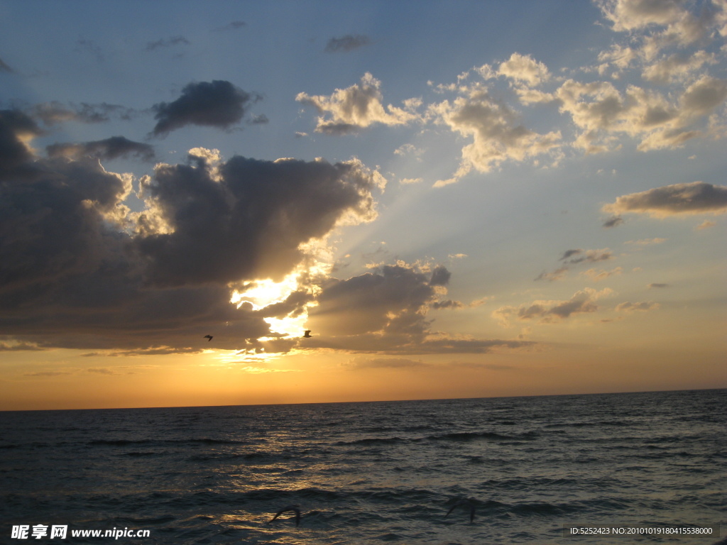 夕阳海景