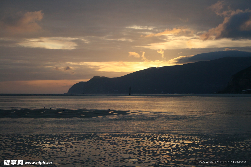 夕阳海景