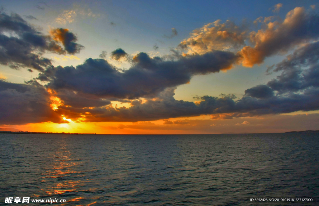夕阳海景