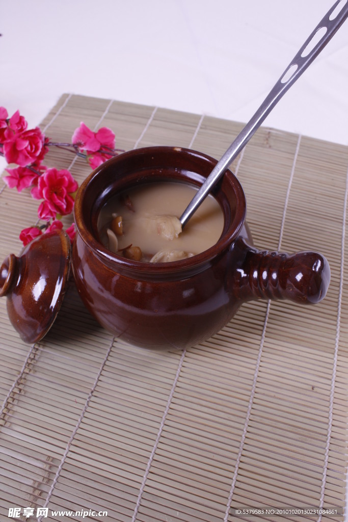 虫草花杂菌汤