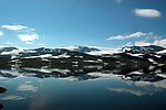 雪山湖泊