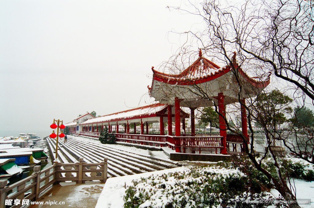 雪天的柳叶湖