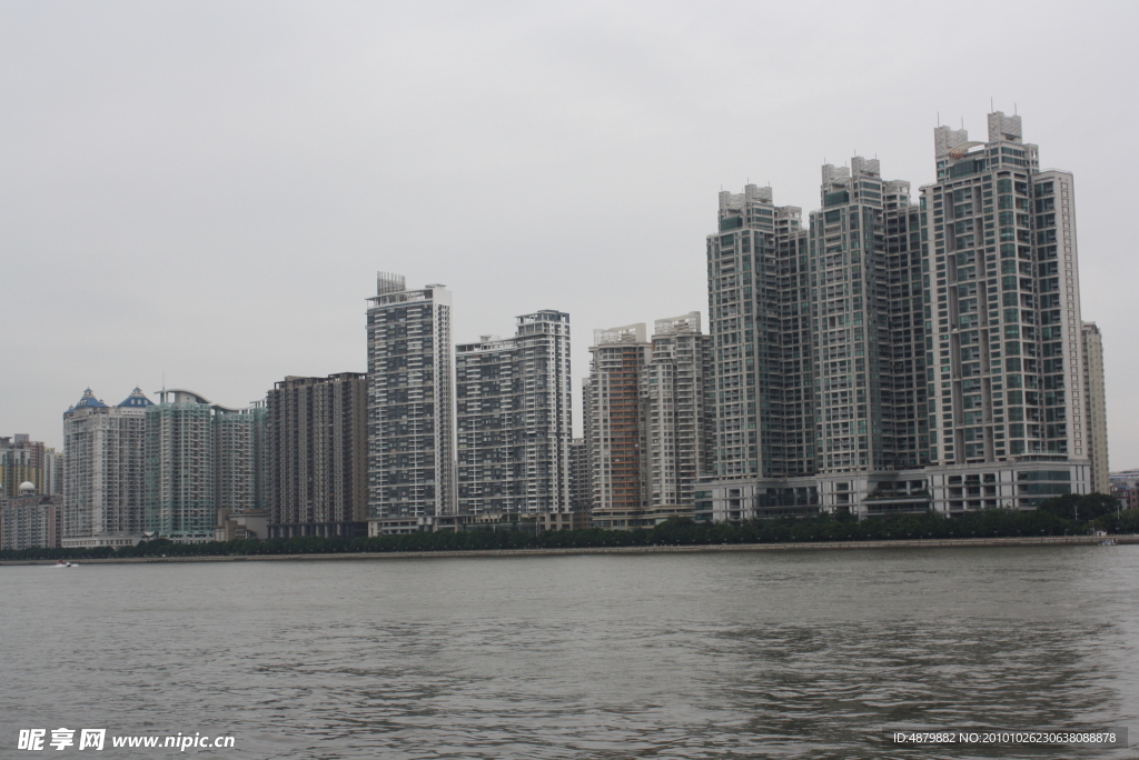 海上的楼房