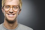 微笑的男人