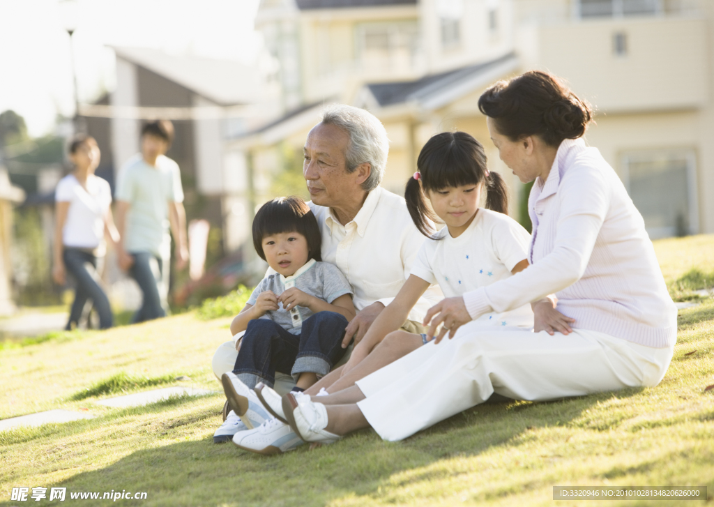 老人与小孩