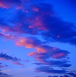 昏暗的天空