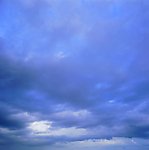 昏暗的天空