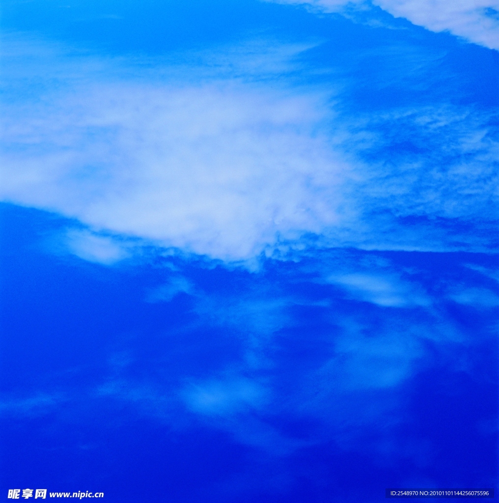 蓝天白云