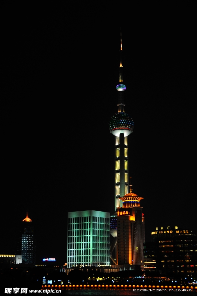 高清晰上海东方明珠塔夜景