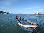 海上的船