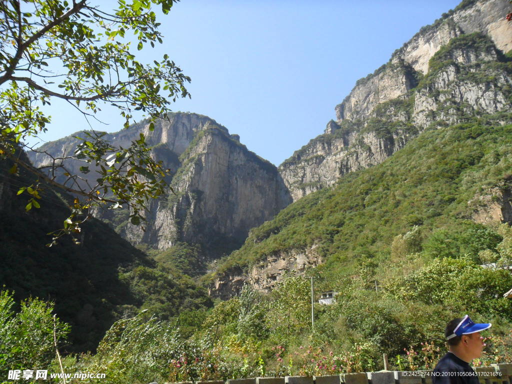 关山红石峡