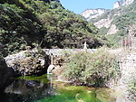 关山红石峡溪水
