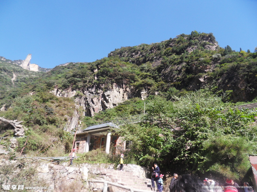 关山红石峡